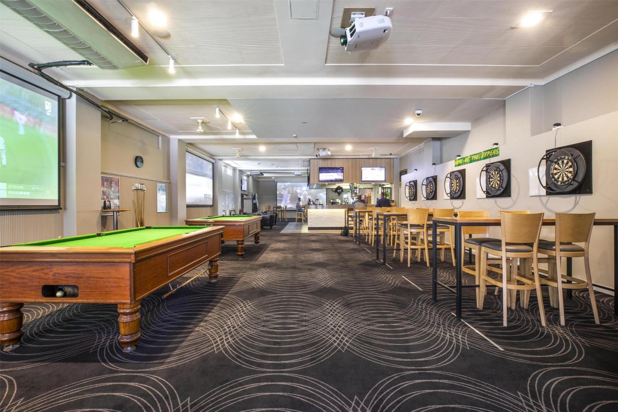 Nightcap At The Charles Hotel Wollongong Buitenkant foto